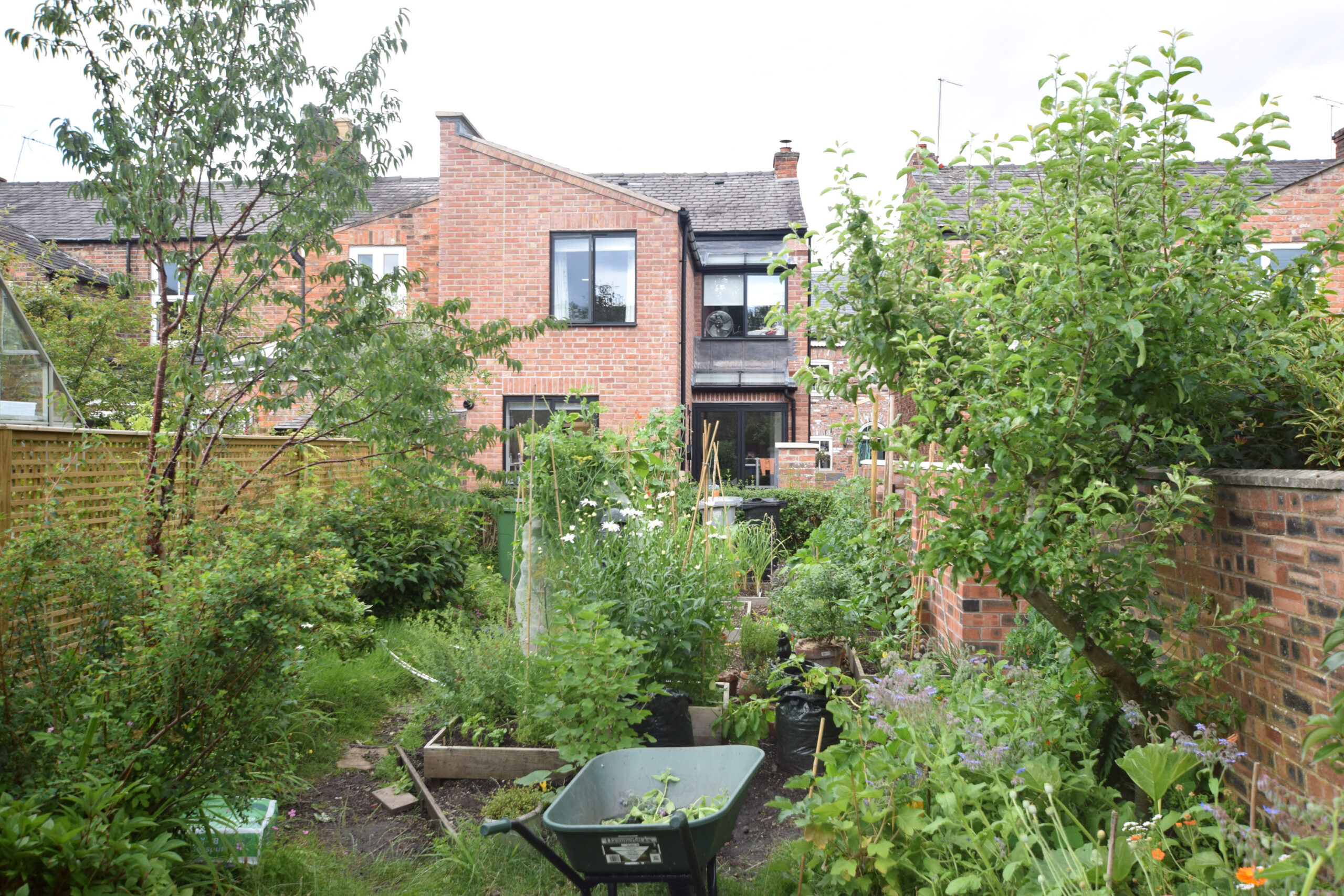 End Terrace, Sale